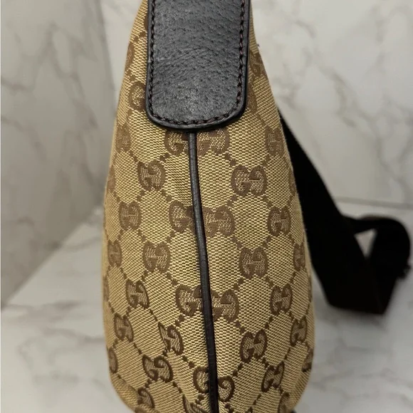 Gucci HalfMoon Brown Crossbody Bag - Picture 5 of 16